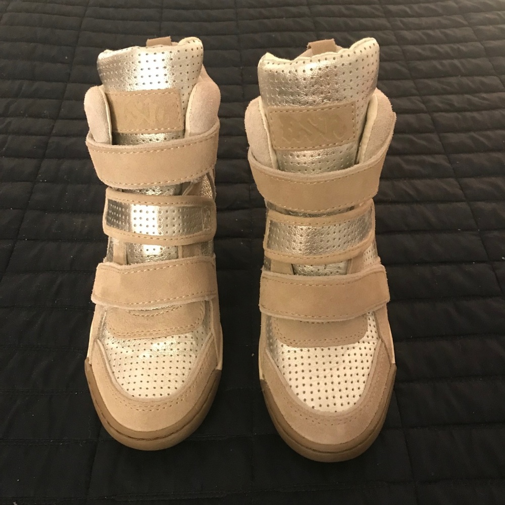 NWOT - Ash Alex Bis Wedge Sneakers
